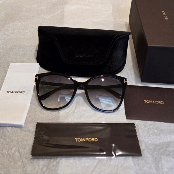 Tom Ford FT TF0844 ANI 01B Cat Eye Shiny Black Gray 58/18/140mm Sunglasses Frame main image 14
